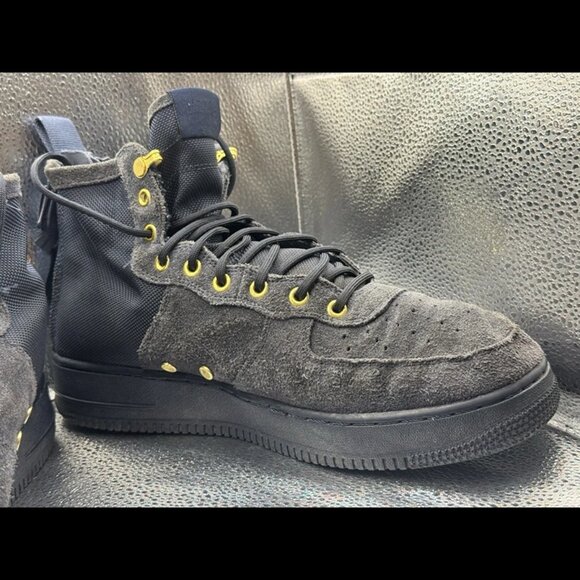 Size 11 - Nike SF Air Force 1 Mid 'Obsidian' Navy Blue/Gold Mens 917753-400 - Picture 3 of 13